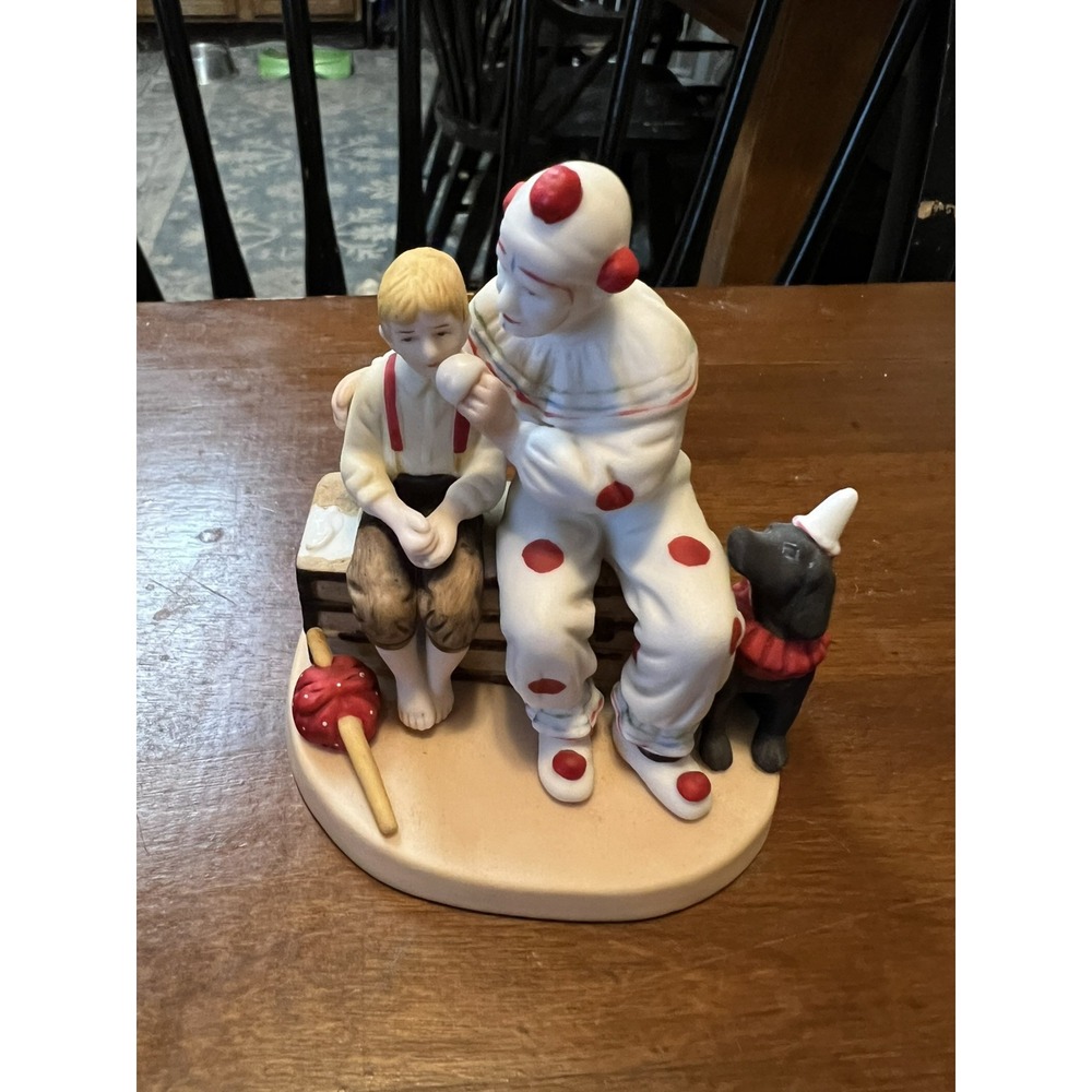 1986 Norman Rockwell "The Runaway" MINIATURE Porcelain Figurine-NR Museum 3"x4"‎